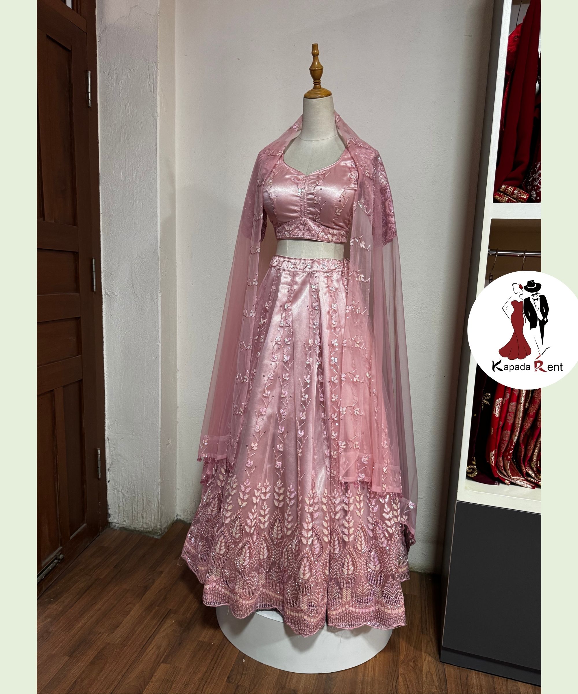 Leaf Pattern Peach Heavy Party Lehenga