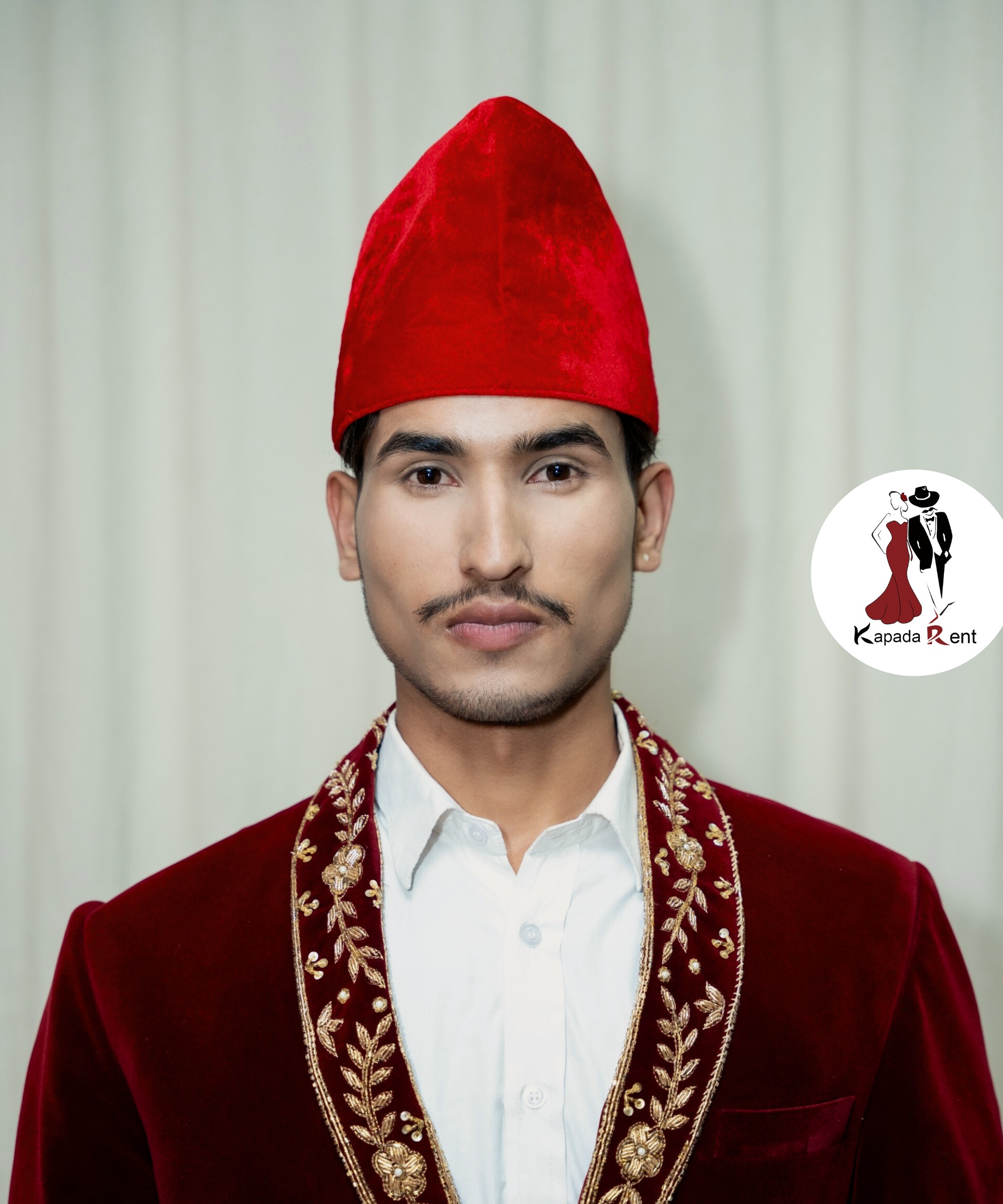 Behula Plain Velvet Topi Red